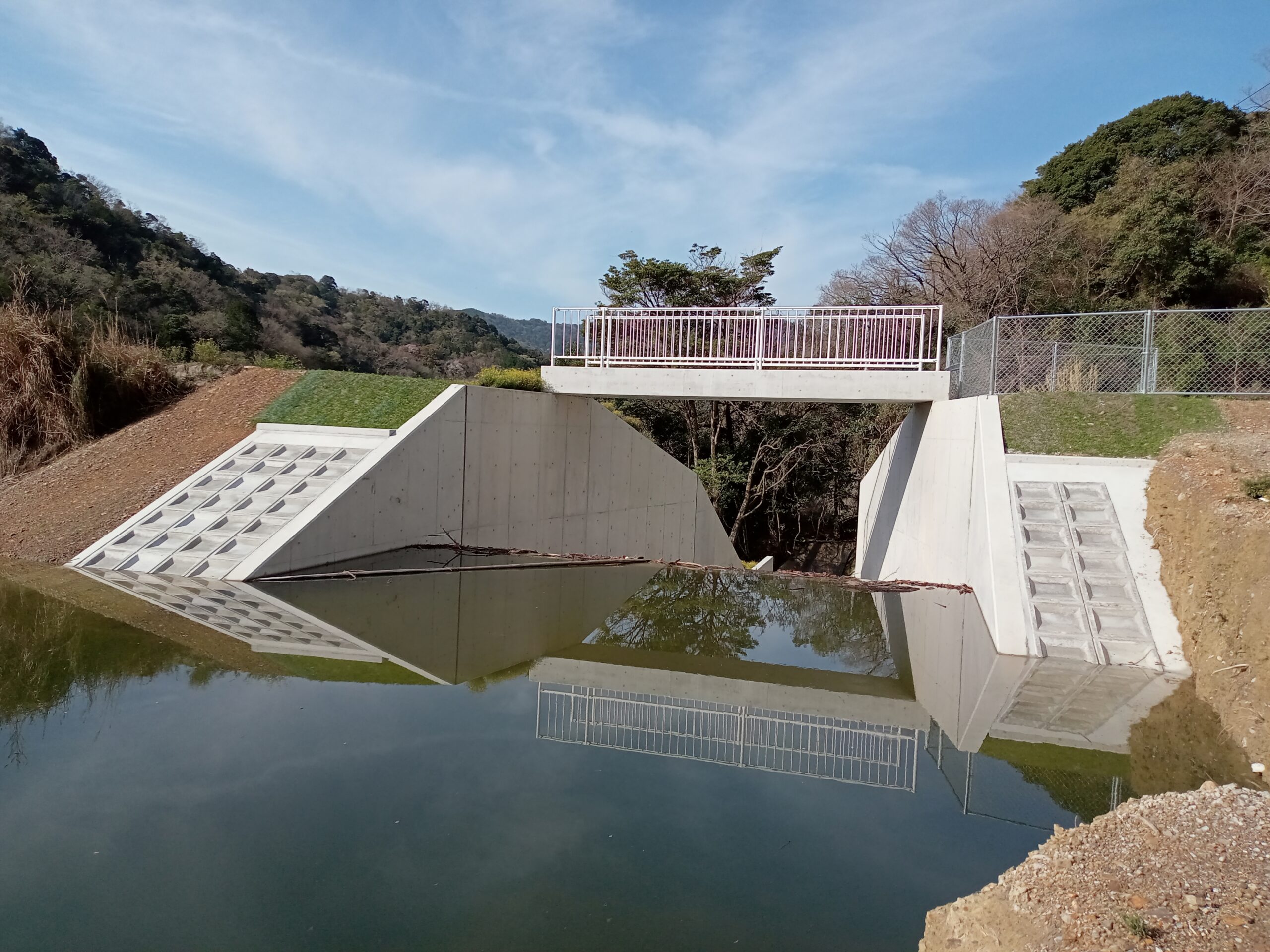 津兼池地区ため池改修実施設計業務